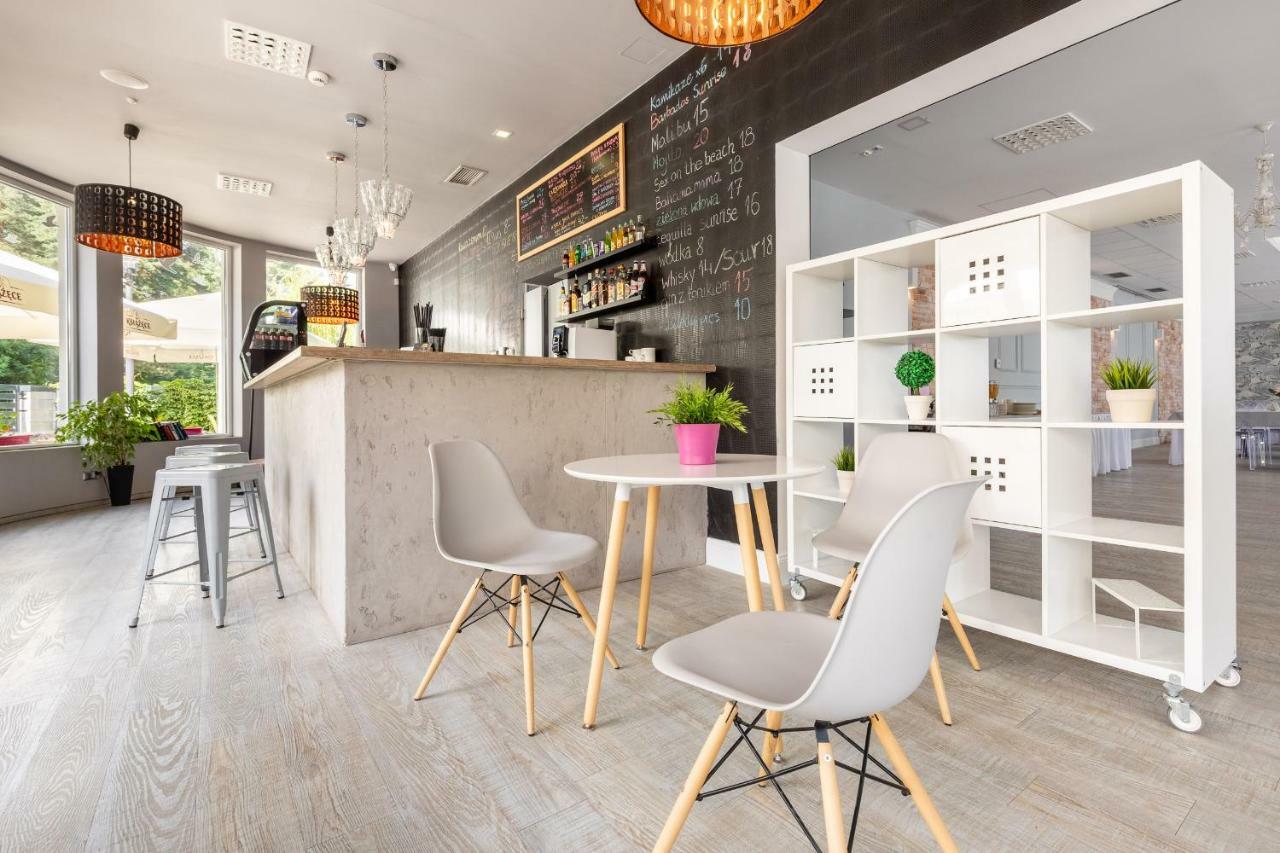 Hotel Perlowy Окунінка Екстер'єр фото